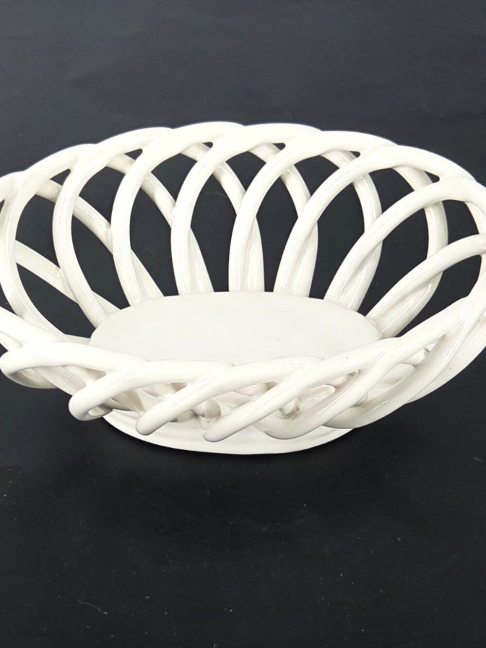 1970s Hand Woven Ceramic Lattice White Classic Ceramic Bread Basket/Fruit Bowl